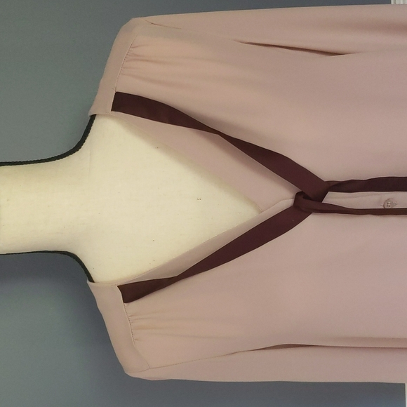 ✨HP✨ Lauren Conrad Button Down Top with Neck Tie - Size M - Picture 3 of 12